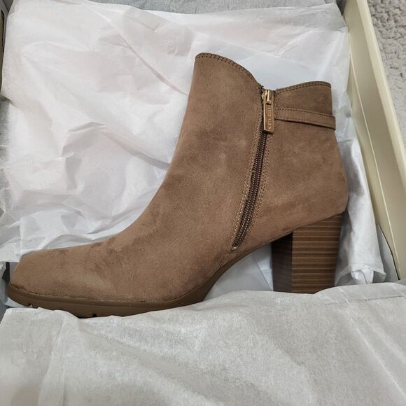 NEW Anne Klein Women's Regency Ankle Boot Bootie Truffle SIZE 9.5 M - Picture 4 of 8